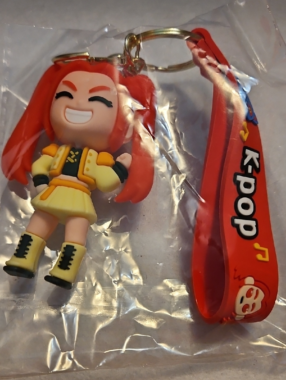 K-Pop Red-Haired Girl Keychain – Cute Yellow Outfit Charm, New